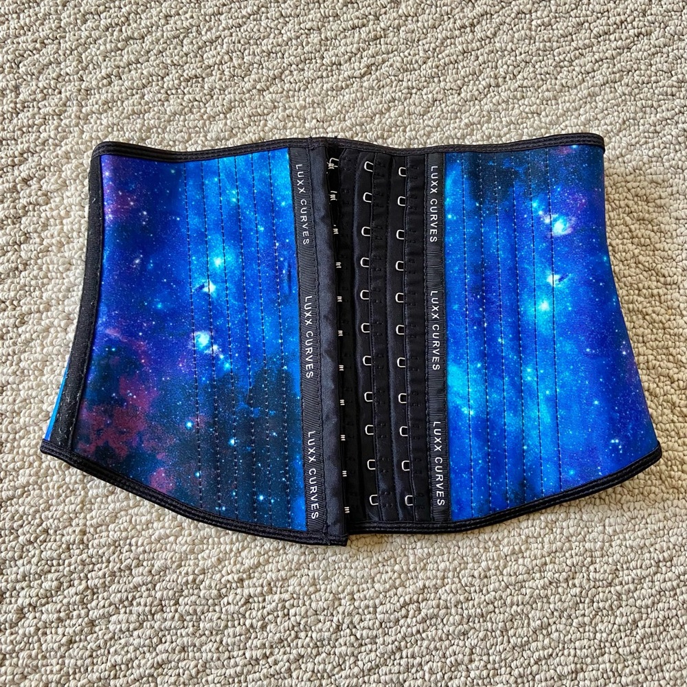 The Perfect Curves Waist Trainer by Luxx Curves